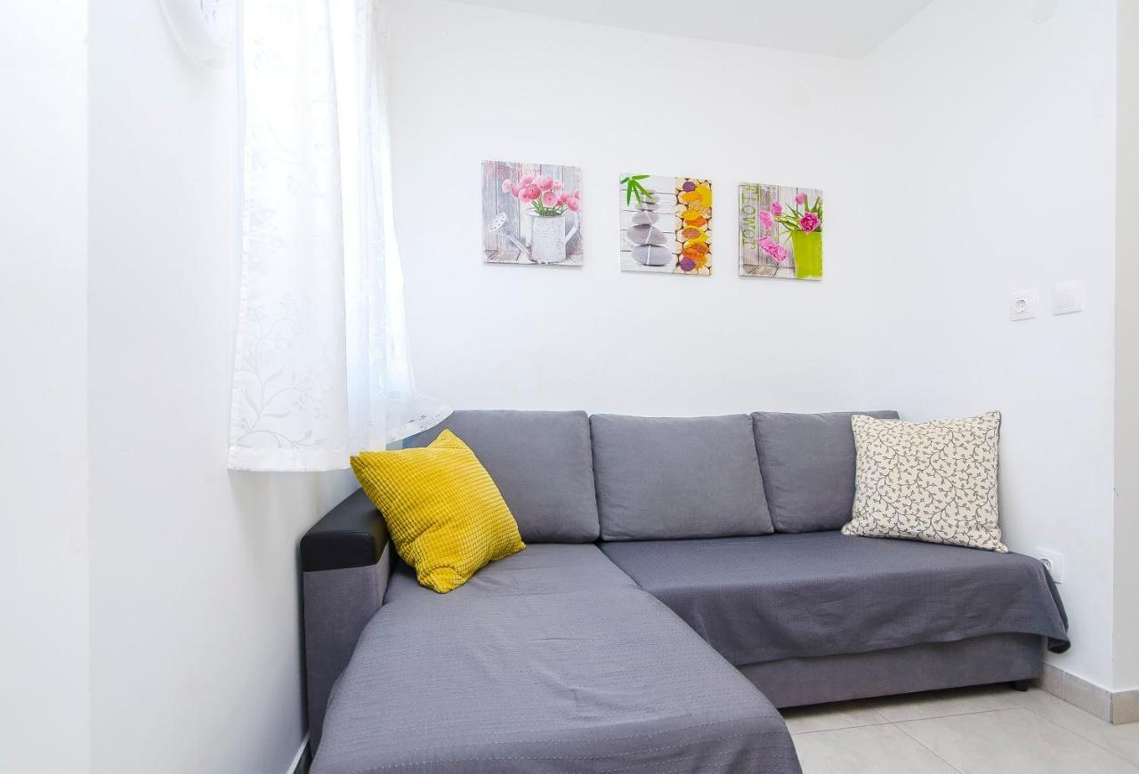 Apartments Milan Rogoznica  Luaran gambar