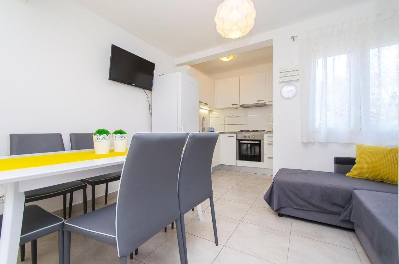 Apartments Milan Rogoznica  Luaran gambar